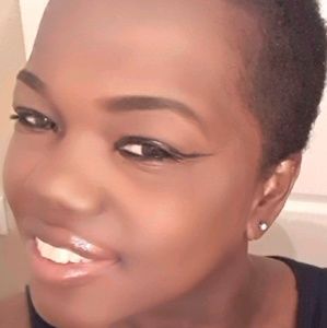 Meet your Posher, Shenita